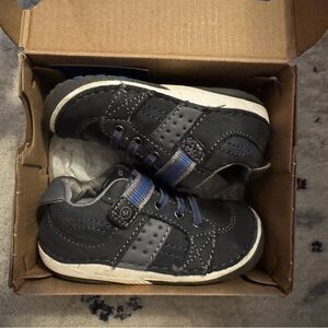 Toddler sneakers- Stride Rite/ 5.5 wide/ gray, blue/ vguc